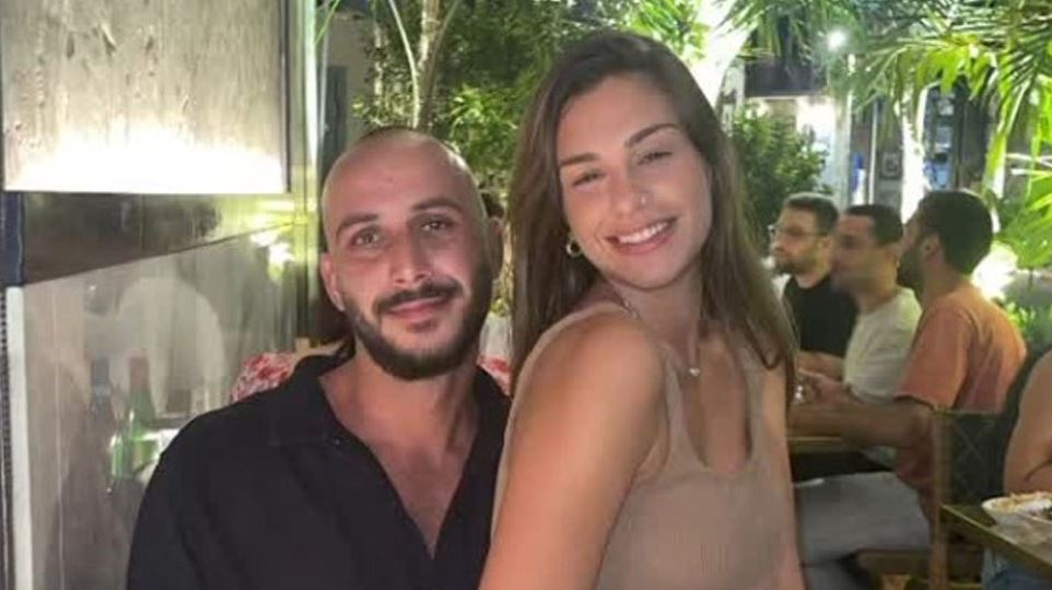 I mbijetuari i 7 tetorit vdes dy vjet pasi e dashura e tij u qëllua për vdekje nga Hamasi