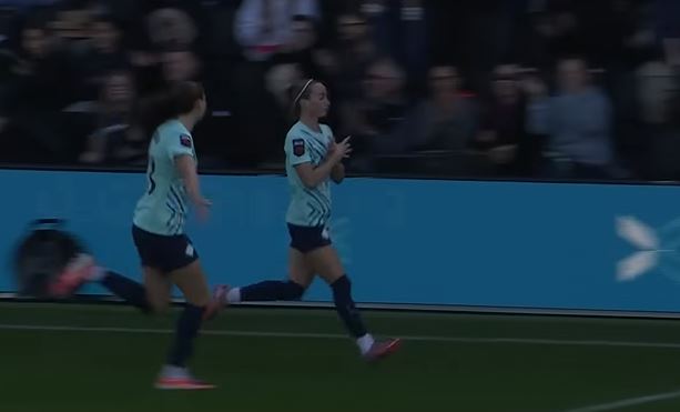 Kosovare Asllani feston golin me shqiponjë: E bëra për Kosovën (VIDEO)