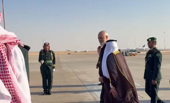 Rama mbërrin në Riad, pritet nga Princi i Kurorës së Arabisë Saudite