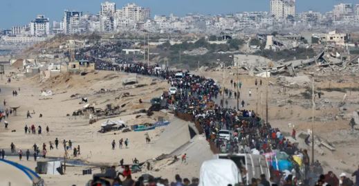 Izraeli “përfundon” fazën e parë të tërheqjes nga Gaza, mijëra palestinezë kthehen në shtëpi