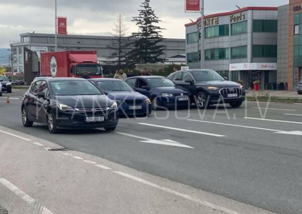 Aksident në Fushë Kosovë, nuk dihet për të lënduar