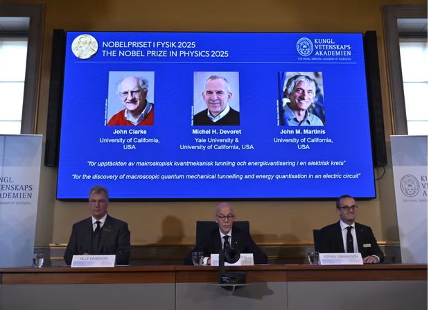 Çmimi Nobel në Fizikë i ndahet tre fizikantëve kuantikë