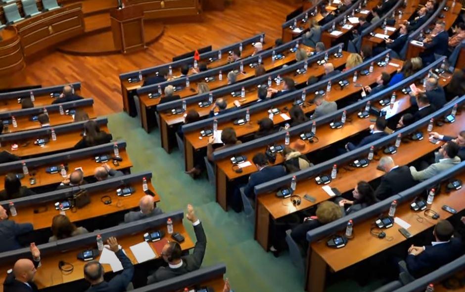 12 vendime të Kuvendit shpallen jokushtetuese, u kontestuan nga deputetët e PDK-së