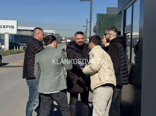 Protesta te Klan Kosova, policia gjobit Labinot Rexhën