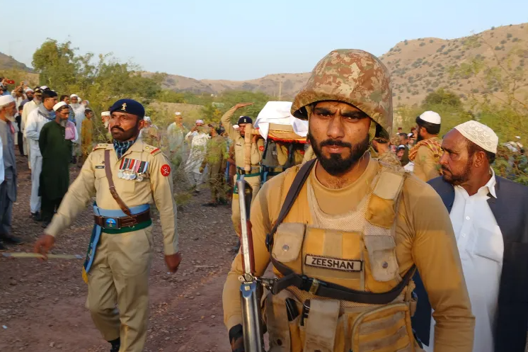 Rriten tensionet, luftë në kufirin mes Afganistanit dhe Pakistanit