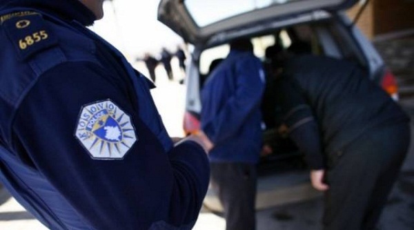 Gjendet mbi 1 kg drogë në Babush të Ferizajt, arrestohen tre të dyshuar