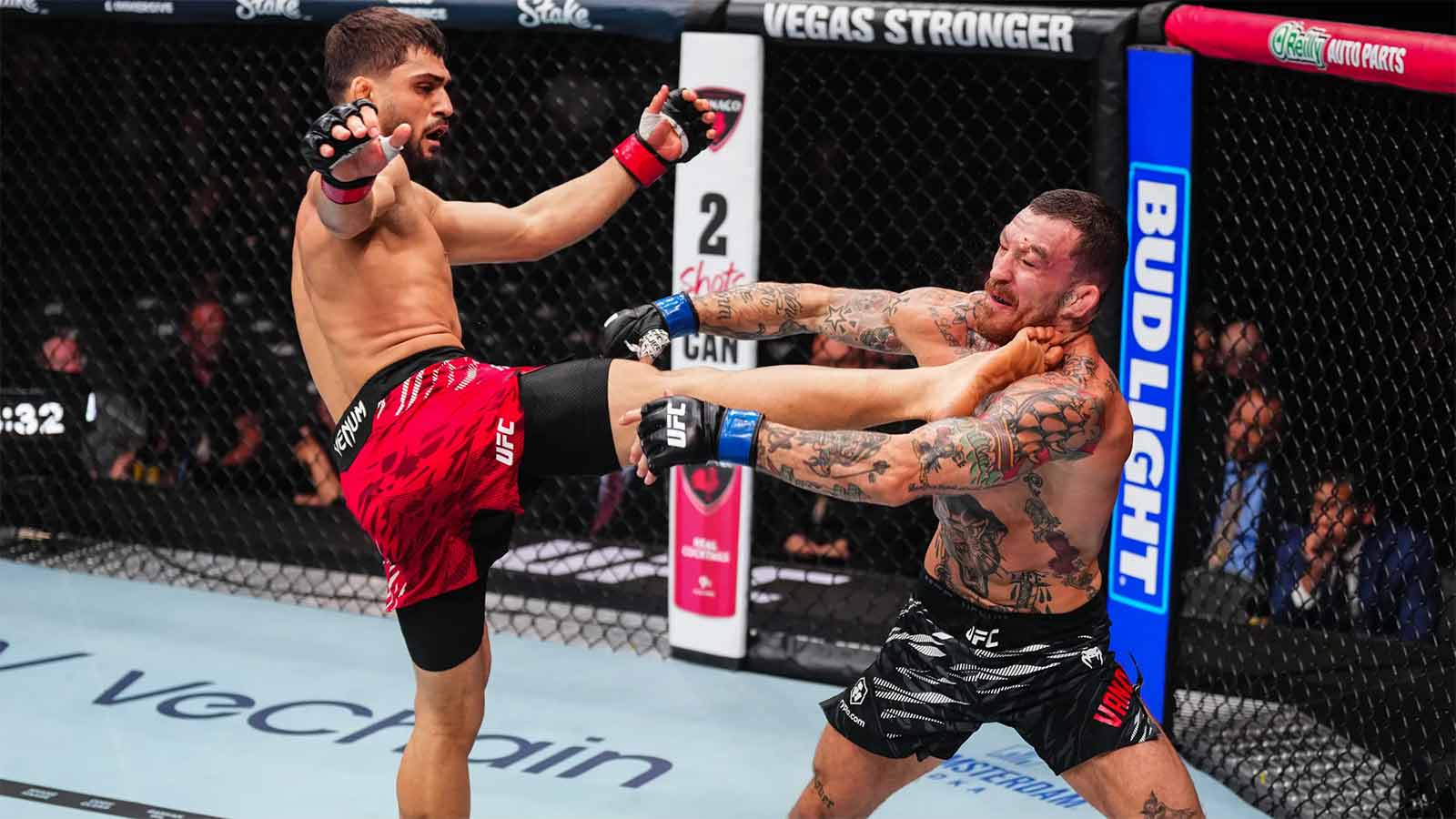 UFC: Luftëtari shqiptar i pamëshirshëm për kundërshtarin (VIDEO)