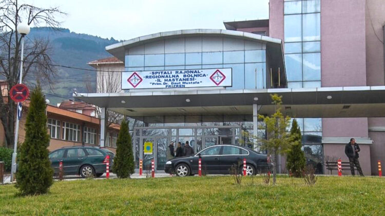 Vdes një shtetas i huaj në Spitalin e Prizrenit