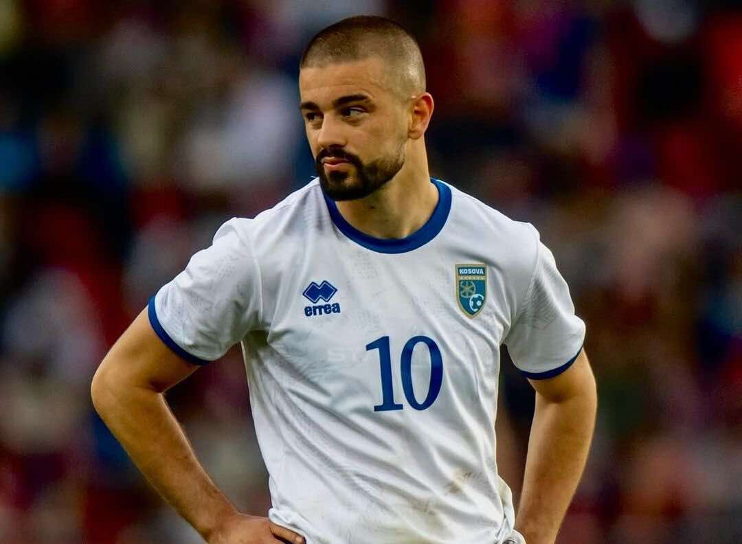 “Tuttosport” paralajmëron: Edon Zhegrova mund të mungojë në ndeshjet e nëntorit me Kosovën