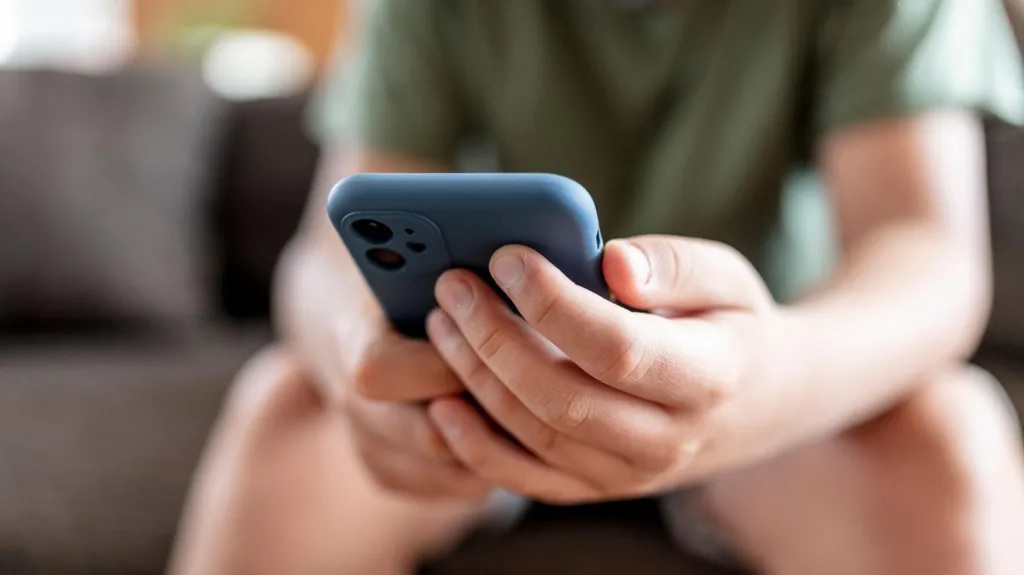 Raport shqetësues: TikTok-u u rekomandon pornografi fëmijëve