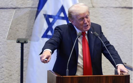 'Mund të jesh pak më i sjellshëm', i thotë Trump Netanyahut - pasi i bëri shaka për gjatësinë e fjalimeve