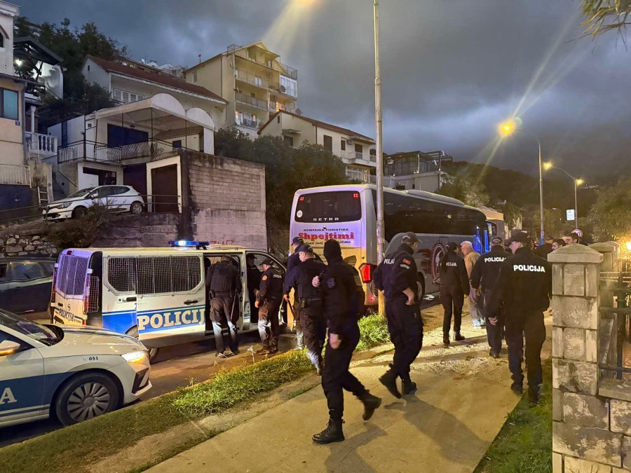 Incident në Mal të Zi, raportohet se dy tifozë të Bashkimit janë ndaluar nga policia për grafite UÇK