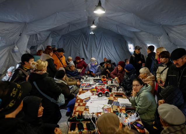 Bombardimet ruse lënë qindra mijëra ukrainas pa energji elektrike