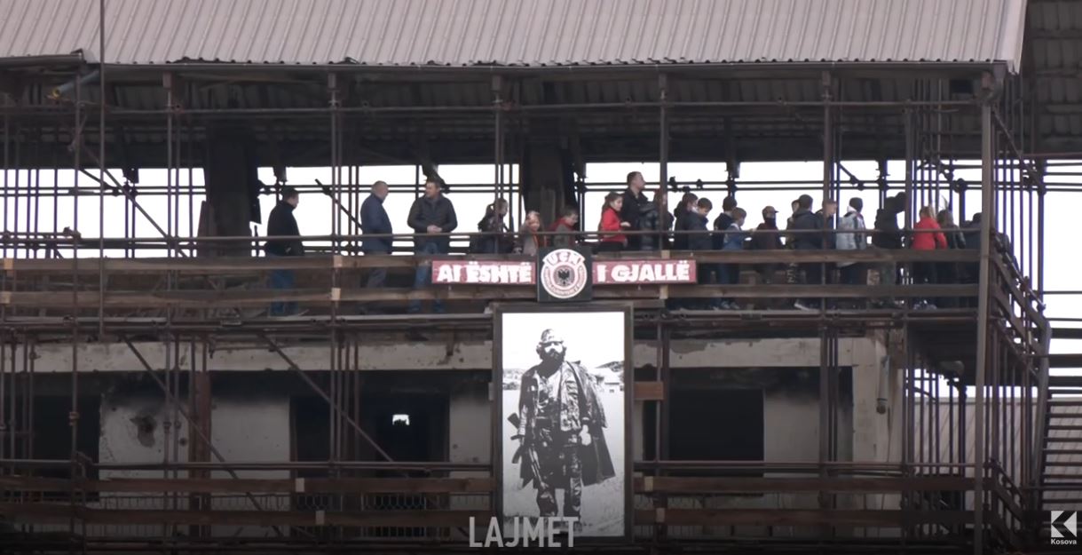 Festat e Nëntorit, i gjithë kombi feston në Prekaz (VIDEO)