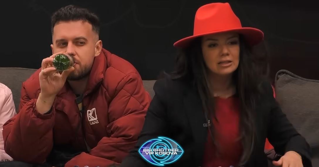 “Dukesh që mundesh m’u martu me burrë”, Sasa nuk kursen Labin (VIDEO)