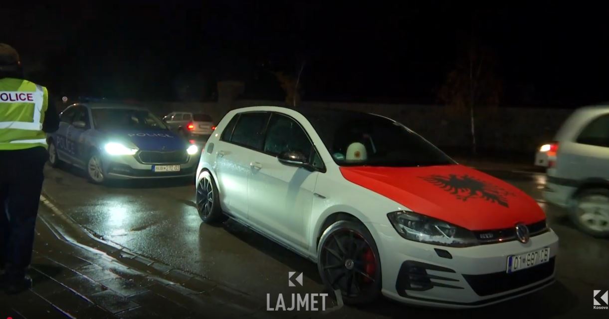 Incidenti  festiv   kush i sulmoi kremtuesit e 28 nëntorit në Graçanicë   VIDEO 