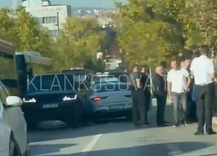 Aksident trafiku në qendër të Prishtinës