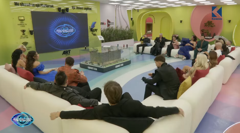 Pas djegies së valixheve, plas debati në shtëpi (VIDEO)