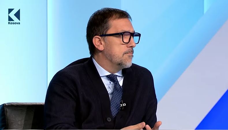 Sejdiu  Kurti është i painteresuar për fitore në Prishtinë  shumë më i angazhuar në Mitrovicë  VIDEO 