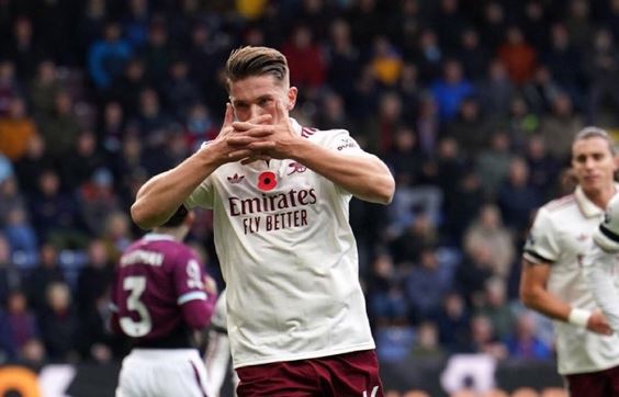 Arsenali i pandalshëm, fiton pastër edhe te Burnley