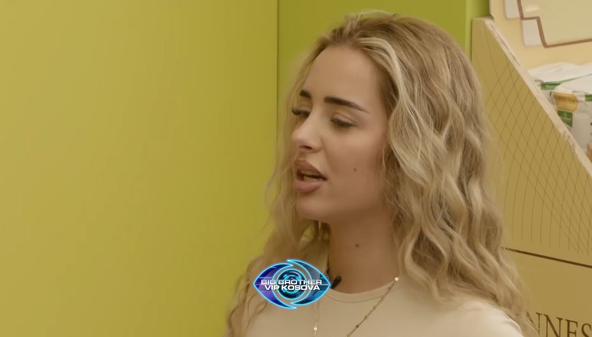 Elijona i drejtohet Albës: Sa s’ke qenë ti, unë jam kënaqë në kuzhinë (VIDEO)