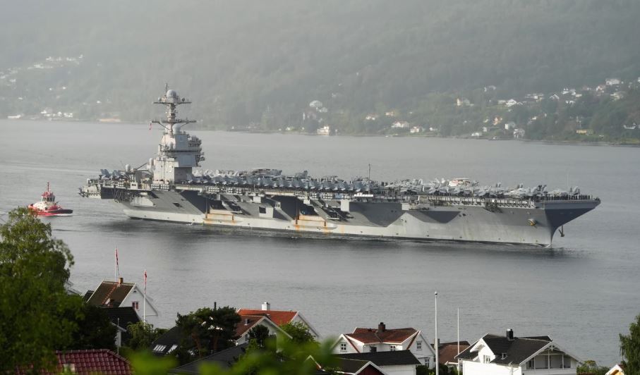 anija-amerikane-i-afrohet-venezueles-ne-shenje-demonstrimi-te-fuqise-ushtarake