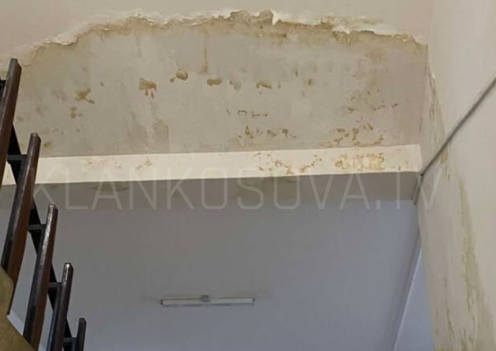 Gjendja e gjimnazit “Jeta e Re” në Suharekë, pas reshjeve të shiut (PAMJE)