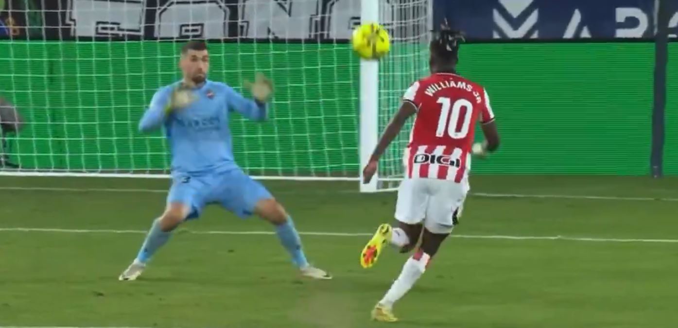 gol-sensacional-nga-williams-topi-dukej-se-po-shkonte-jashte-e-perfundoi-ne-rrjete-video