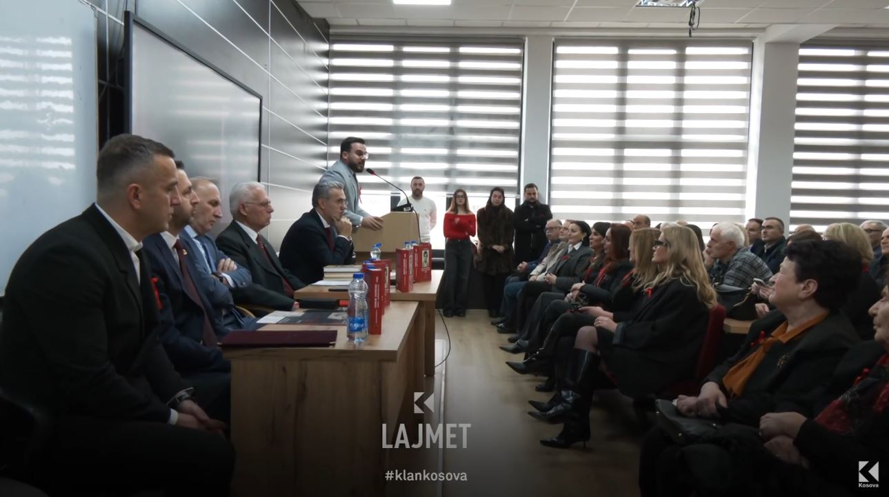 Promovimi i librit: Lufta e Osman Dumoshit për Republikën (VIDEO)