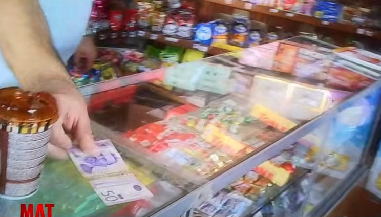 Dinari serb, mjet i zakonshëm pagese në veri (VIDEO)