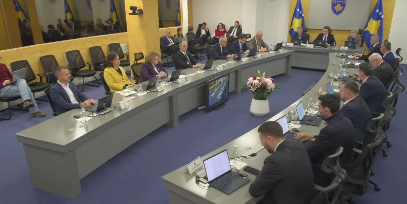 pas-grevave-te-vazhdueshme-qeveria-i-ben-zgjidhje-rtk-se