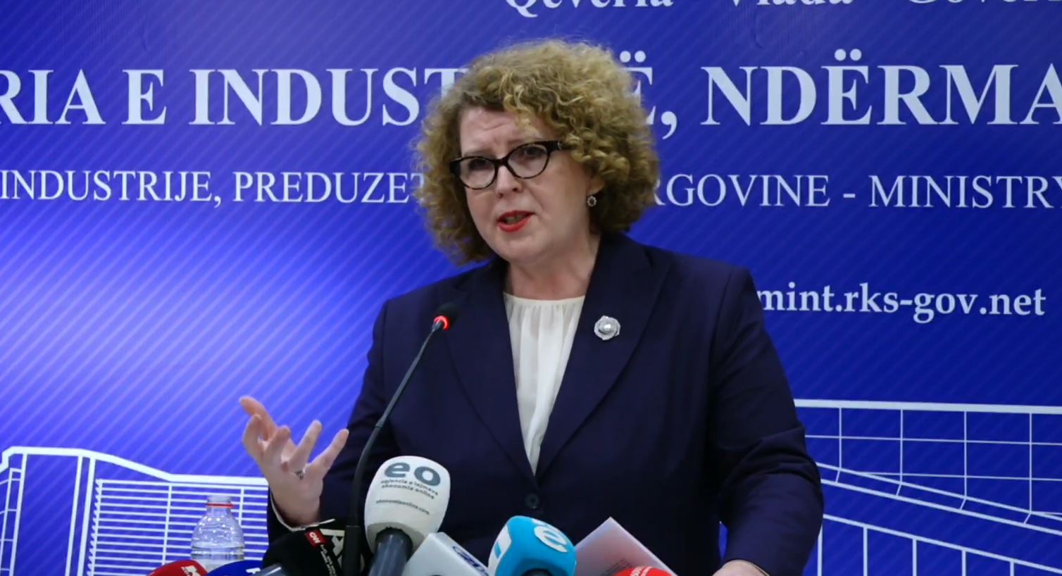 Prokuroria akuzon Hajdarin  ajo thotë se AKI ja e autorizoi për grupin në  WhatsApp 