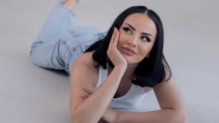 A është Sara Gjordeni sërish shtatzënë?