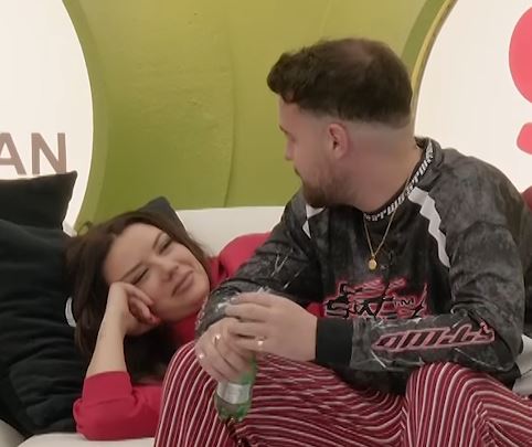 Sasa “skuq” Kushtrimin: Mendoj që Benita ka pëlqim për ty (VIDEO)