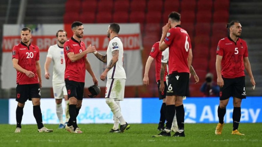 Direkt nga "Air Albania", Klan Kosova sjell magjinë futbollistike 'Shqipëri - Angli'