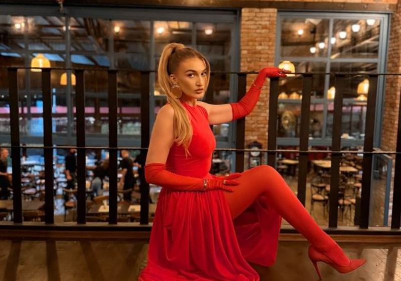 Yllka Kuqi sot feston ditëlindjen