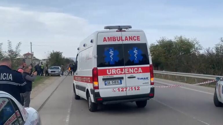 Aksident tragjik në Tiranë  dy të vdekur pasi makina bie në greminë