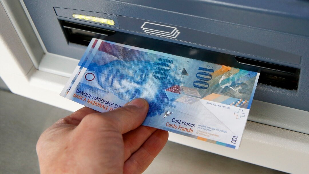 Sekuestrohen 20 euro dhe 1.000 franga të falsifikuara që u deponuan në Pejë