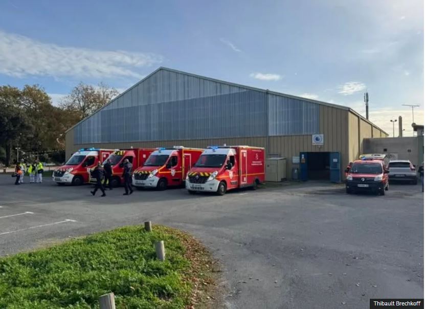 Disa të lënduar rëndë pasi shoferi përplas këmbësorët me veturë në Francë