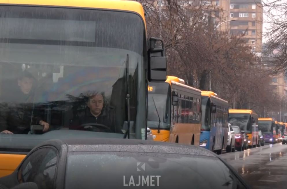 Prishtina katër ditë pa transport   protestat s ndalen deri në shlyerjen e borxheve  VIDEO 