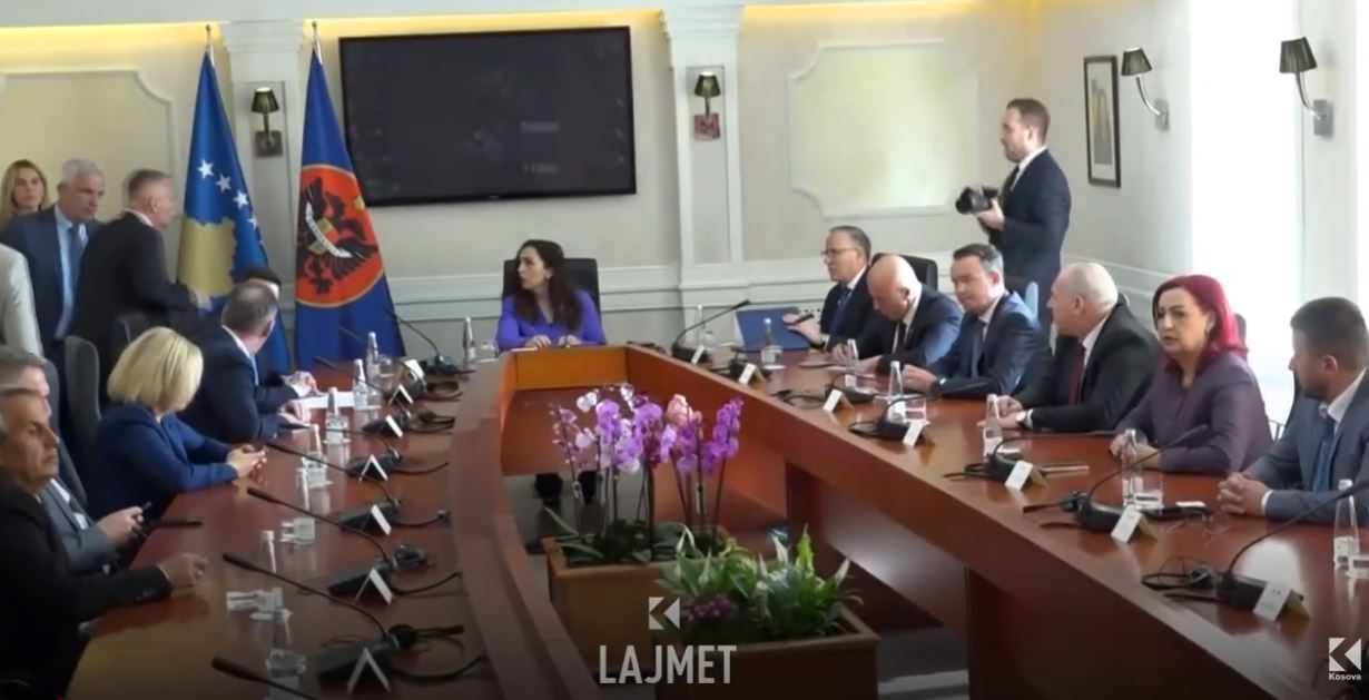 Paralajmërimi i KQZ-së: Edhe 7 ditë afat për koalicionet (VIDEO)