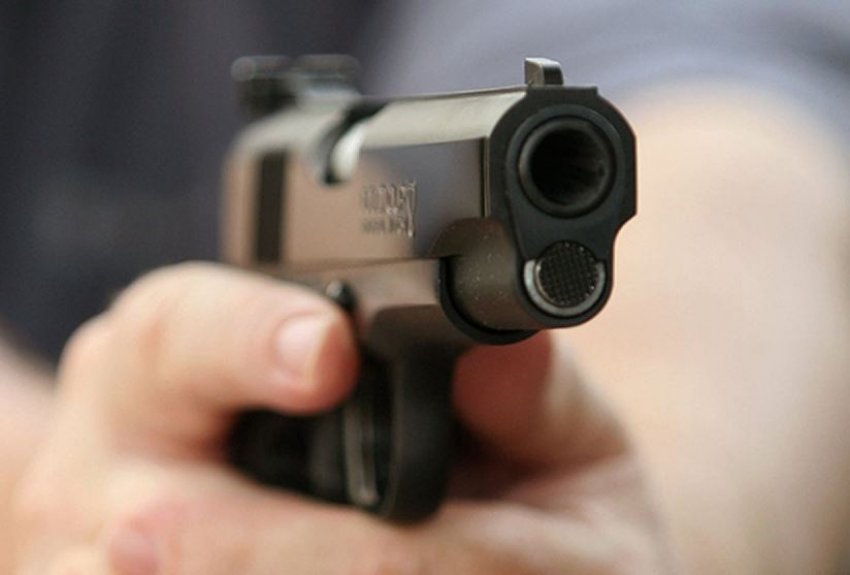 Qëlluan në drejtim të tij  plagoset në këmbë një person në Gjakovë