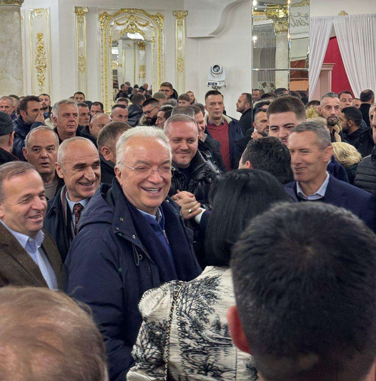 Gjakova ngrihet në këmbë për Xhavit Halitin