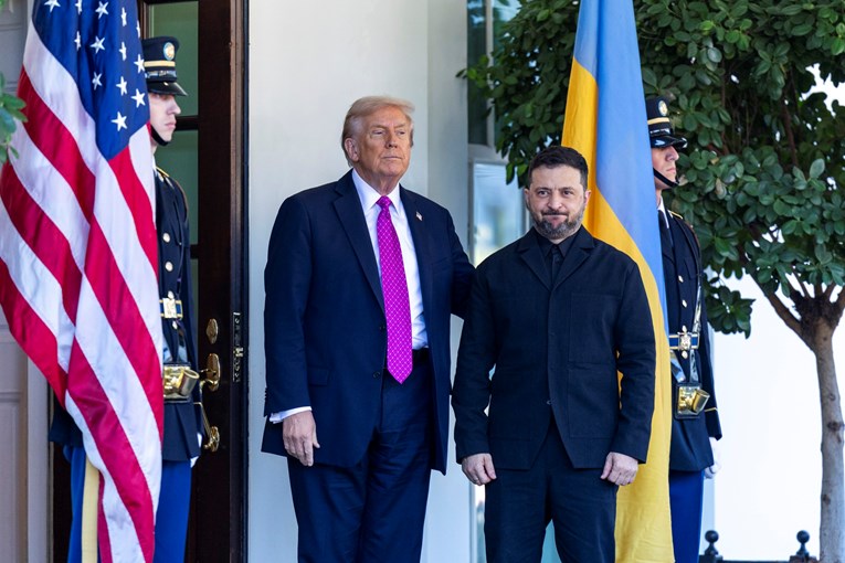 Shtyhet takimi Trump Zelensky