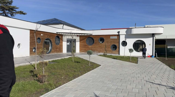 Dy muaj pas hapjes  çerdhja në Mitrovicë mbyllet për shkak të problemeve me rrymë