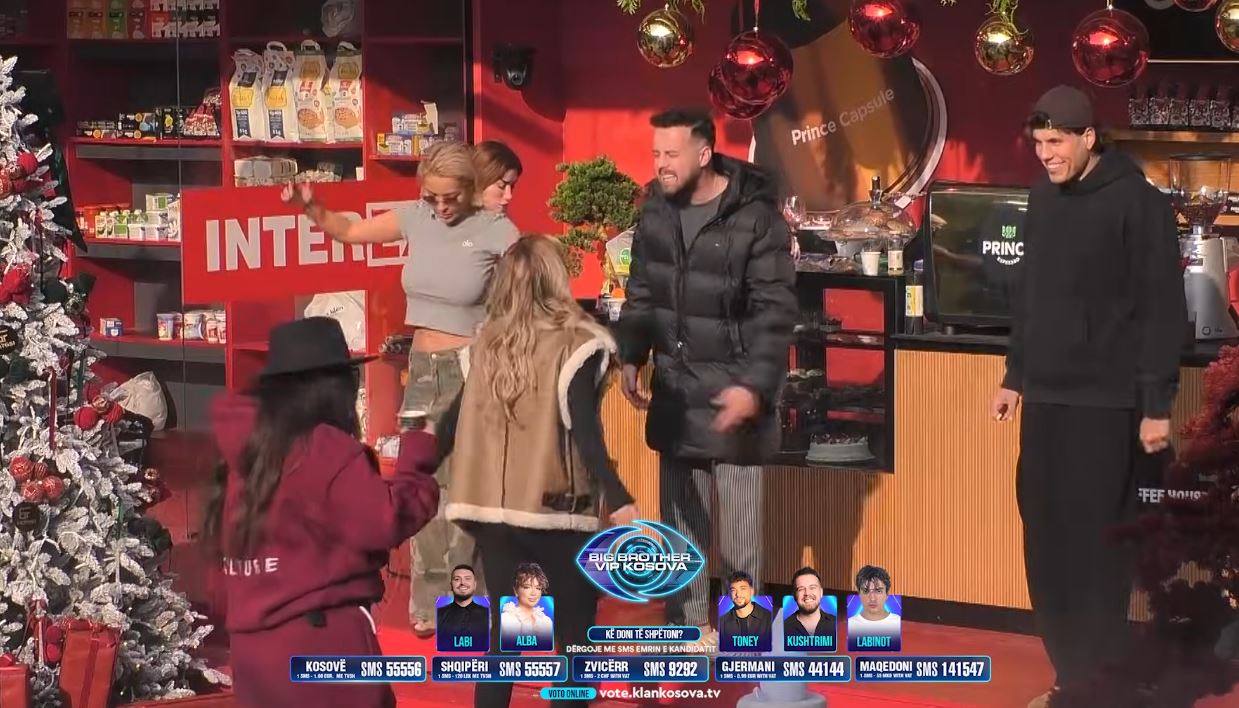 banoret-ndezin-atmosferen-si-asnjehere-me-pare-video