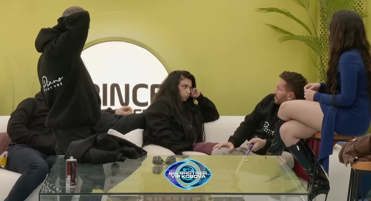 Banorët vënë në pikëpyetje orientimin seksual të Londrimit dhe Klodit  VIDEO 