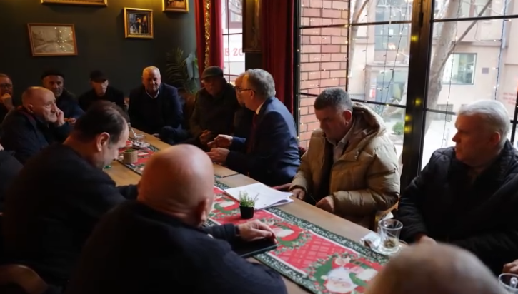 bedri-hamza-viziton-ick-ne-dhe-takon-pensionistet-do-ta-rikthejme-ministrine-e-inovacionit-do-t-i-rrisim-pensionet-per-50