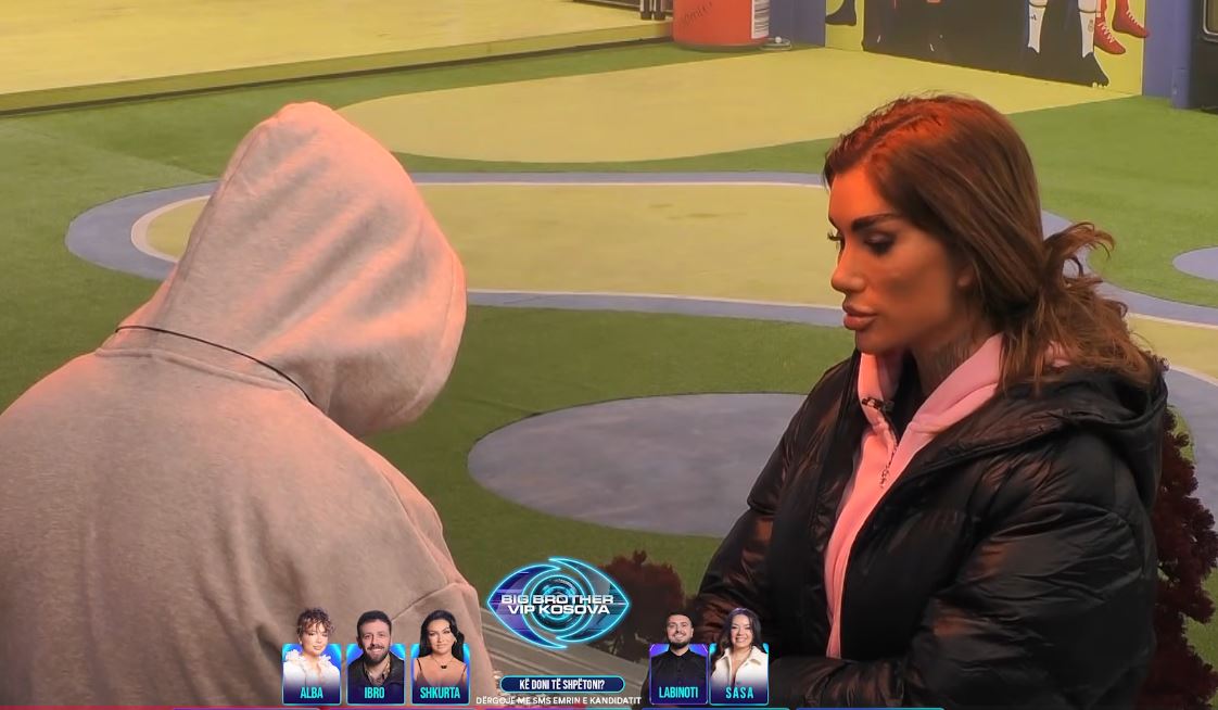 Bia ia thotë në sy Toneyt  Mos u përpiq të na bësh mua e Benitën të luftojmë për ty  VIDEO 