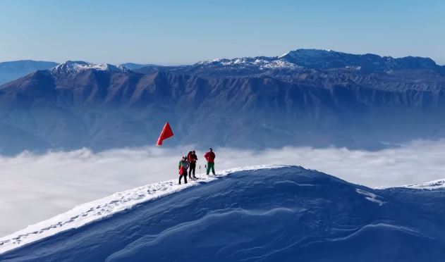 Edi Rama uron fundjavë të mbarë me pamje nga Maja e Gramës në Dibër  VIDEO 